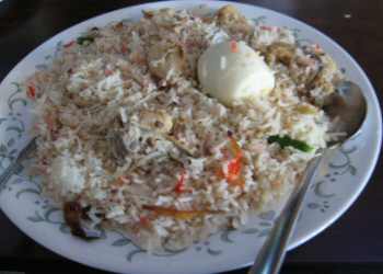 khabaar baari chicken biryani